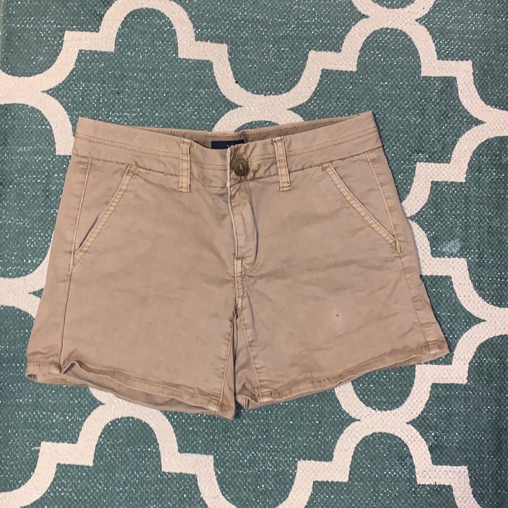 Midi khaki American eagle shorts
